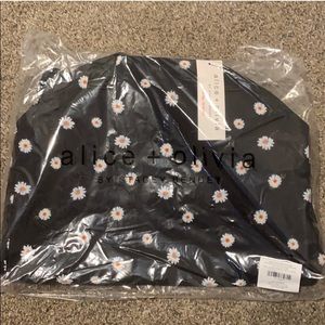 (NWT) Alice + Olivia duffel bag
